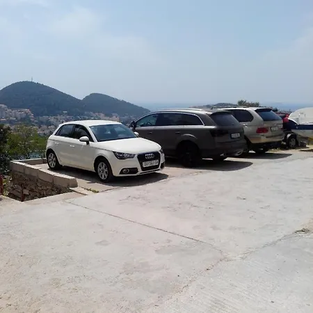Taira Guest house